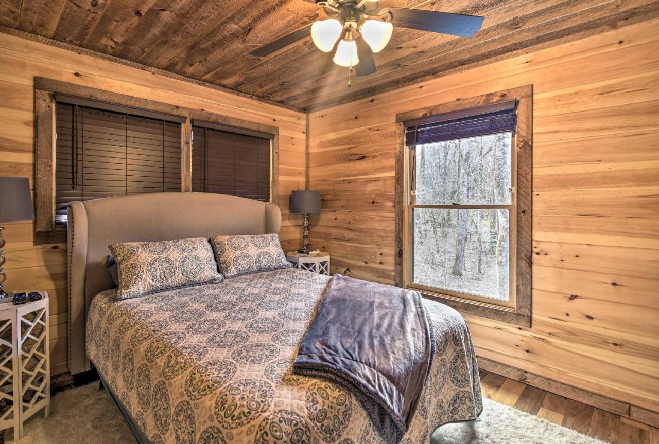 Modern Murphy Cabin With Nottely River Views! Екстер'єр фото