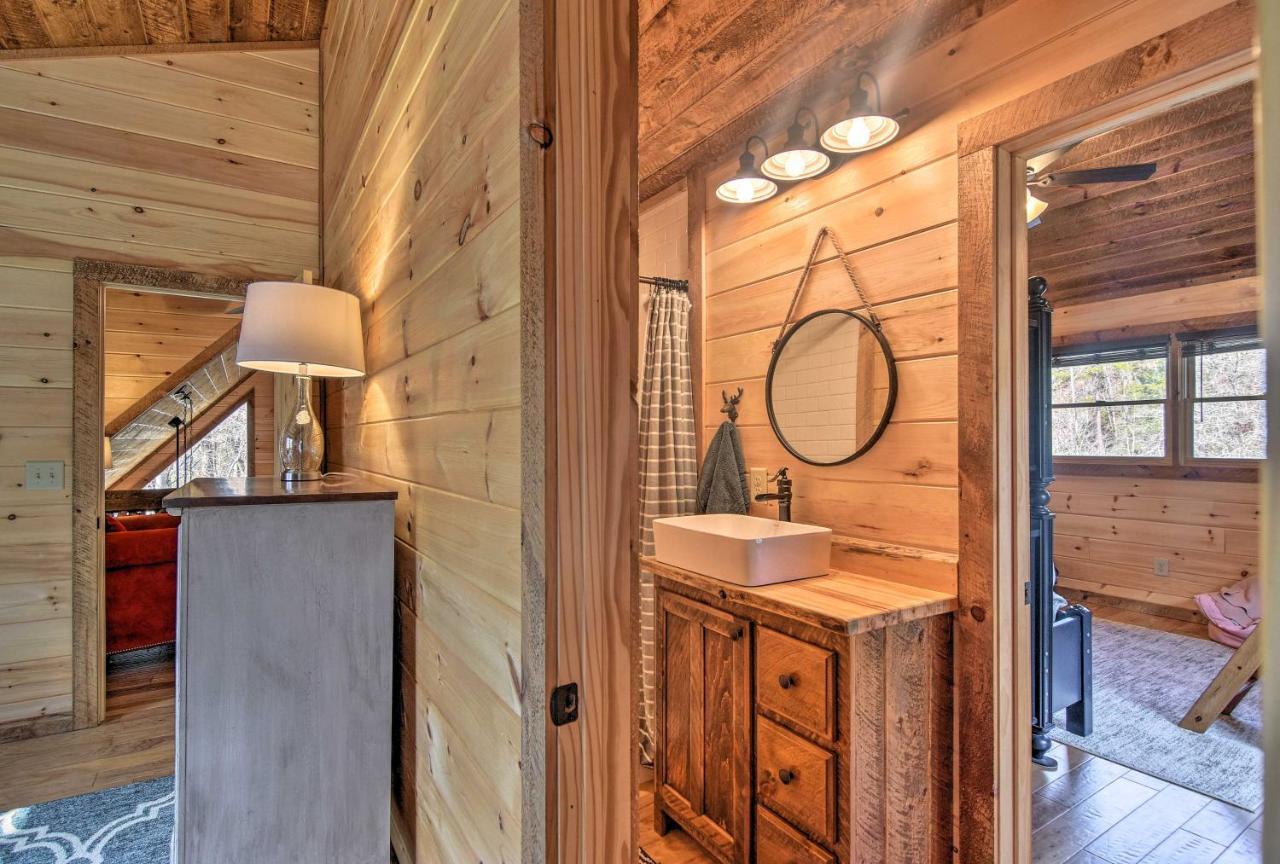 Modern Murphy Cabin With Nottely River Views! Екстер'єр фото
