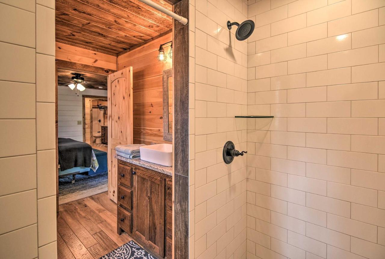 Modern Murphy Cabin With Nottely River Views! Екстер'єр фото