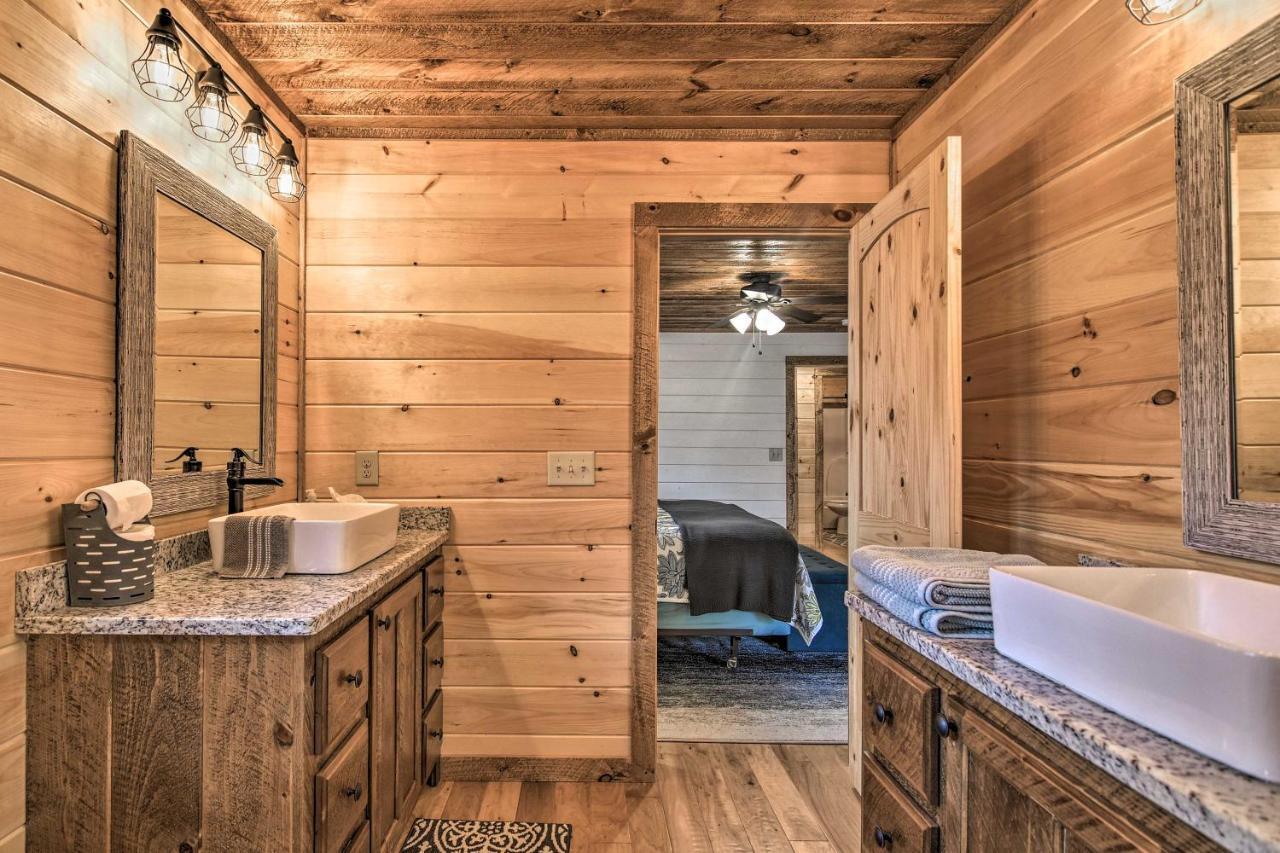 Modern Murphy Cabin With Nottely River Views! Екстер'єр фото